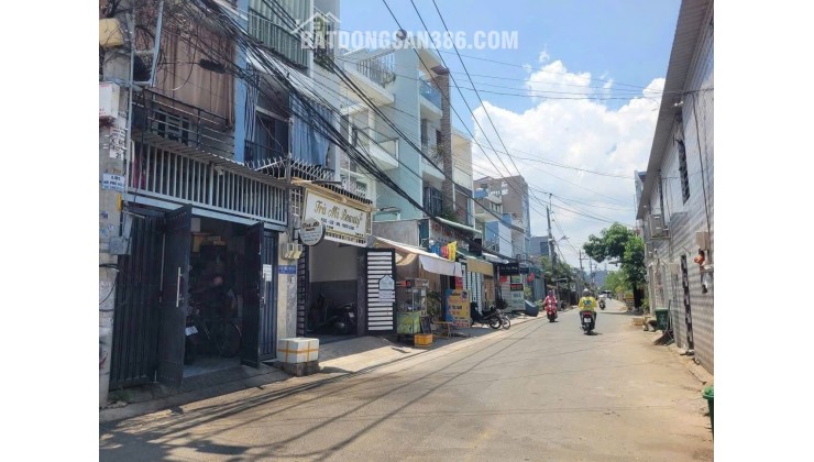 Quận 2-Bán Nhanh Nhà 2 Mặt Tiền Hẻm-An Ninh-4Tầng Hoàn Công-Gần Chợ+Bệnh Viện-6,1Tỷ